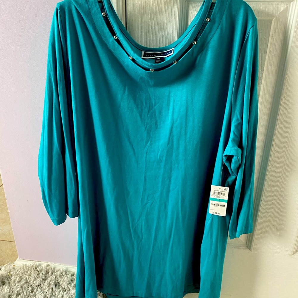 Woman blouse new. Karen Scott